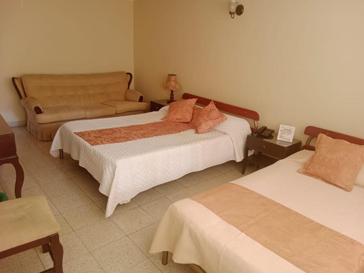נייבה Hotel Khalifa מראה חיצוני תמונה