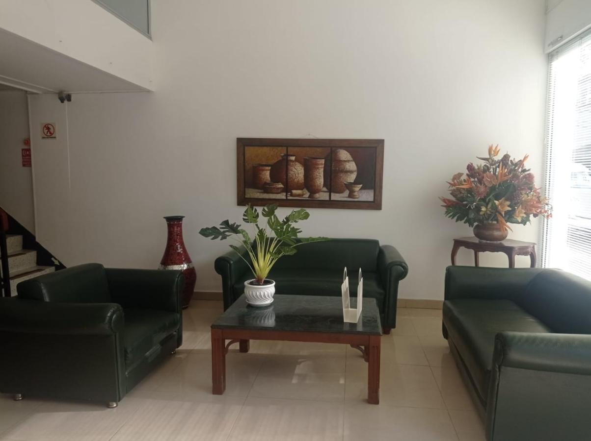 נייבה Hotel Khalifa מראה חיצוני תמונה