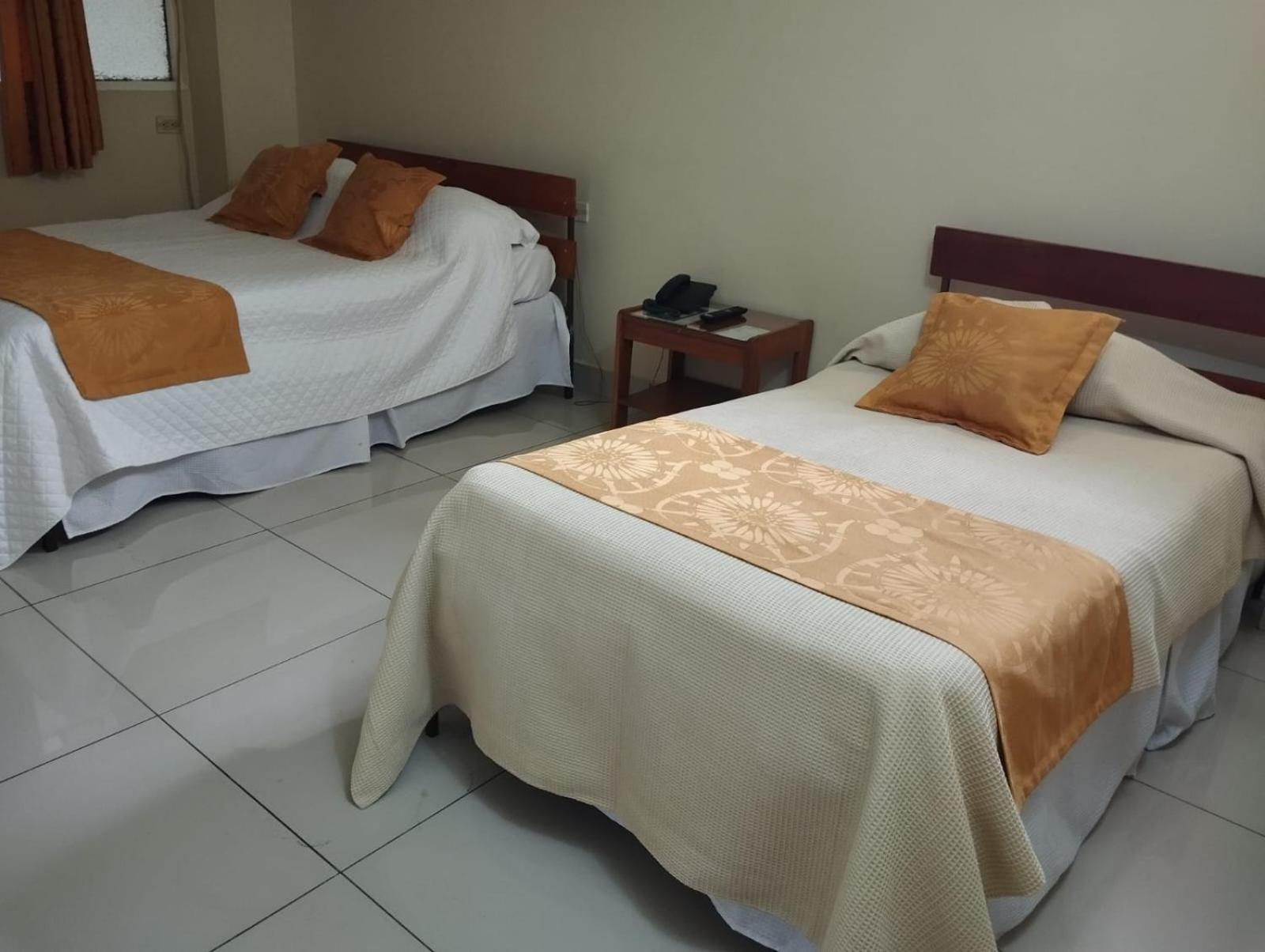 נייבה Hotel Khalifa מראה חיצוני תמונה