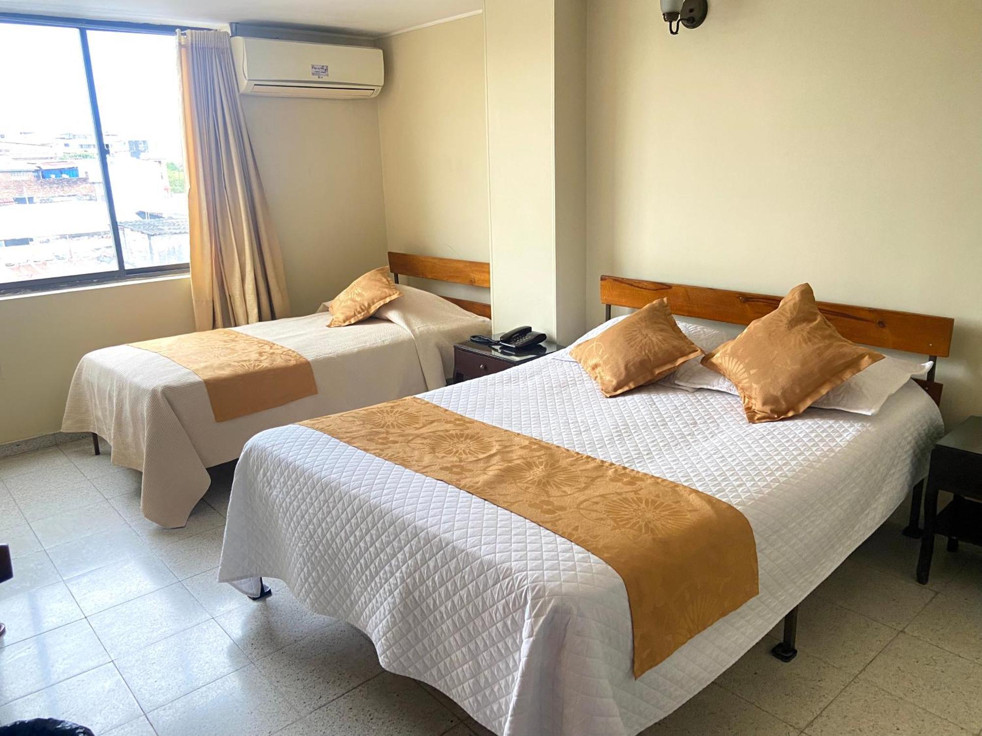 נייבה Hotel Khalifa מראה חיצוני תמונה